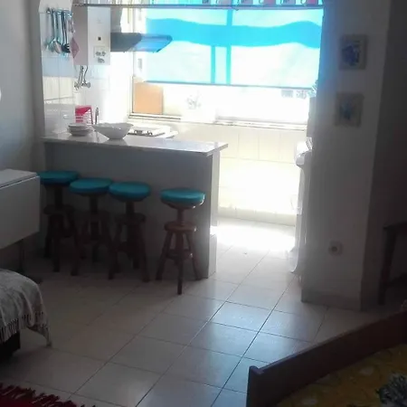 Apartamento T0 No Edificio Rocha Mar 2 *
